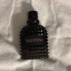 Valentino Black Body Wash Luxurious Bath Experience